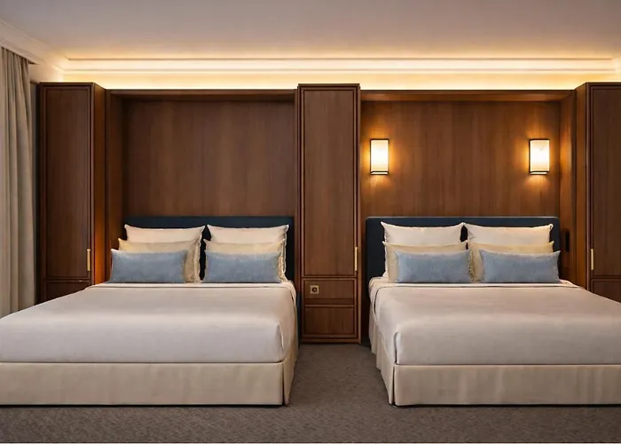 Hotel Saint Cyr Etoile Paris